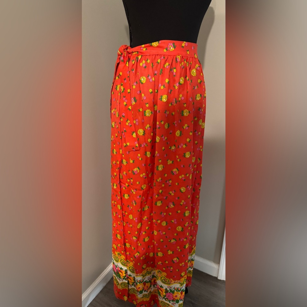 Vintage 1970’s‎ Beeline fashions floral print skirt size Medium